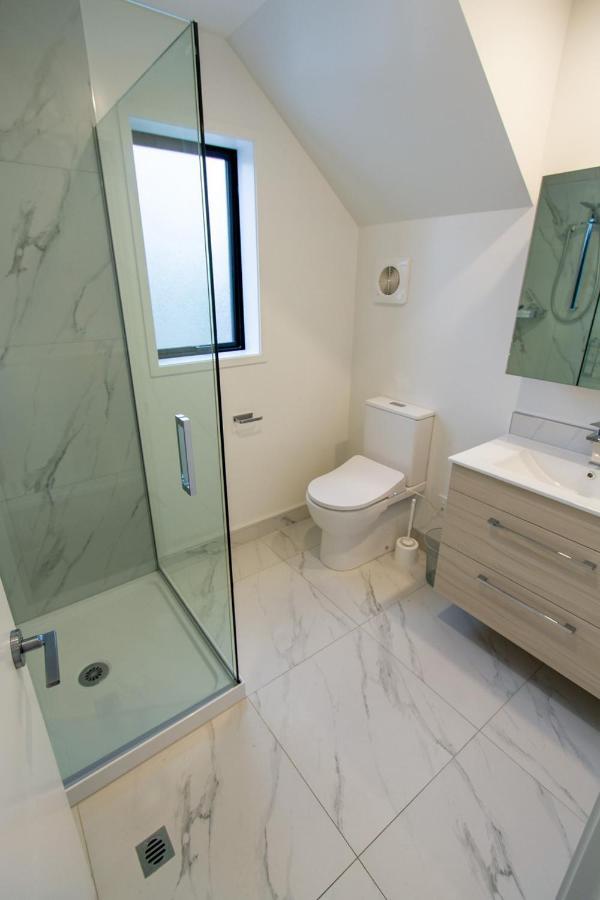 2 Bed Central Addington W/Park Christchurch Exteriör bild